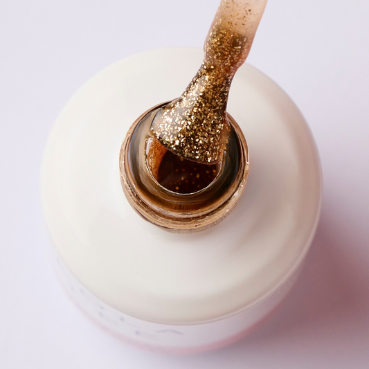 003 - Sneakers And Dresses